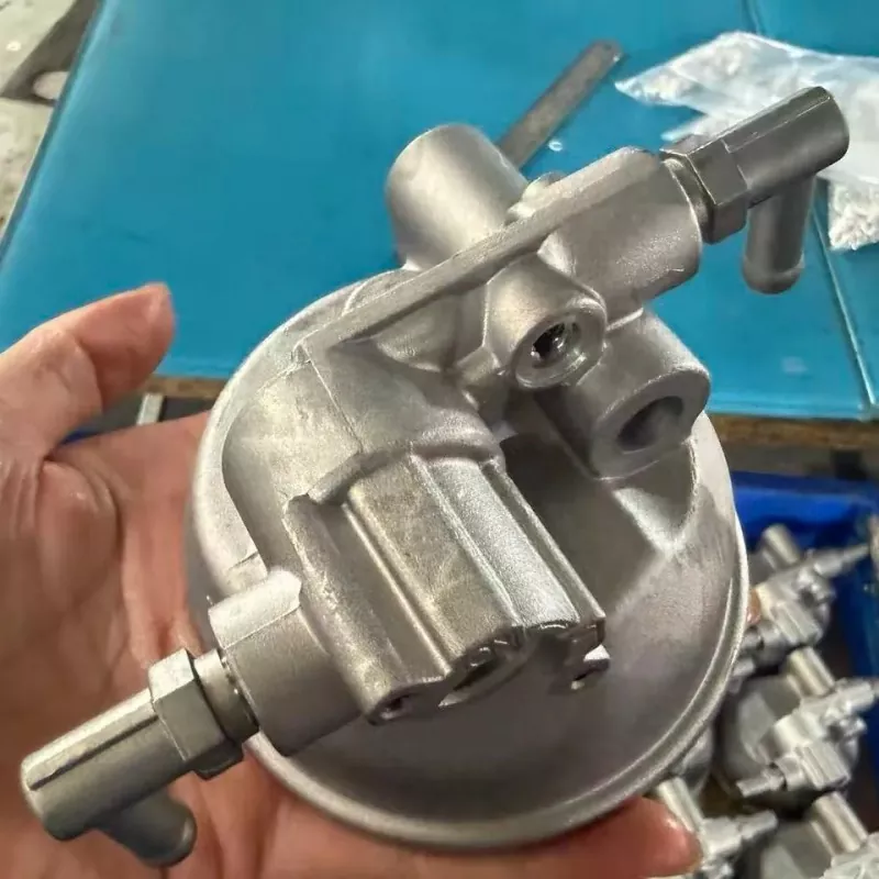 Welche Oberflächenbehandlung schützt Metallteile vor Korrosion?
